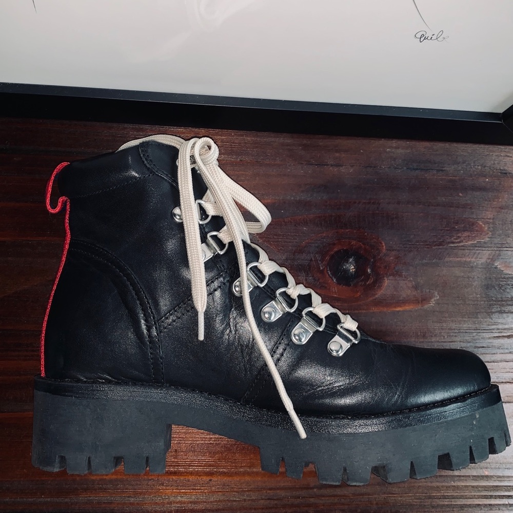 Steve Madden Boots
